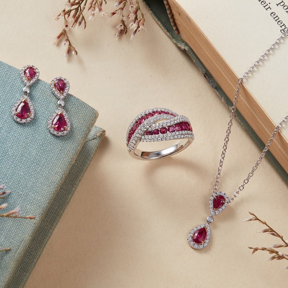 Jewelry Photographer Kate Benson photography portfolio gemstones rubies